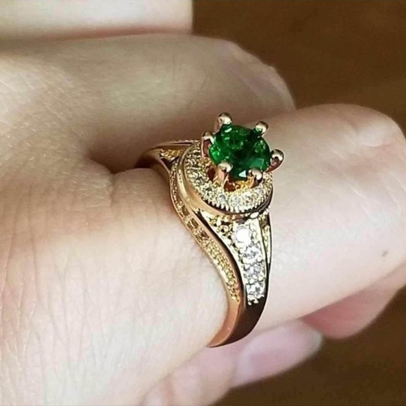 New 18K Gold Plated Round Cut Emerald Diamond Ring for Women - Picture 5 of 11